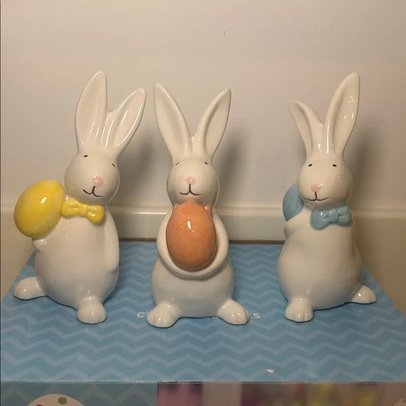 Bed Bath & Beyond Ceramic Bunnies Set - White, Yellow, Blue, Orange - Picture 2 of 4